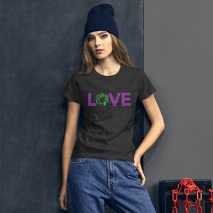LOVE Women's short sleeve t-shirt